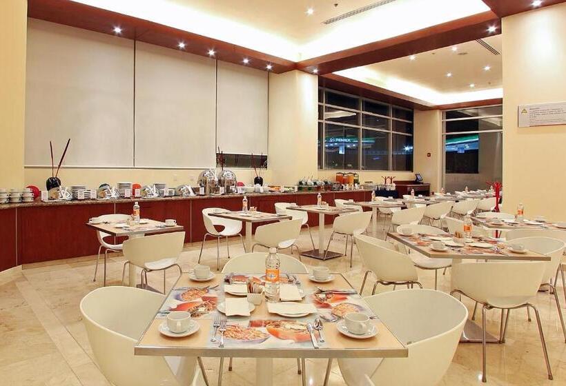 호텔 Opus Grand Toluca Aeropuerto