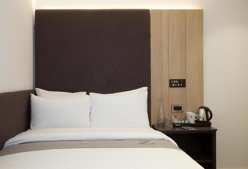 The Z Hotel City