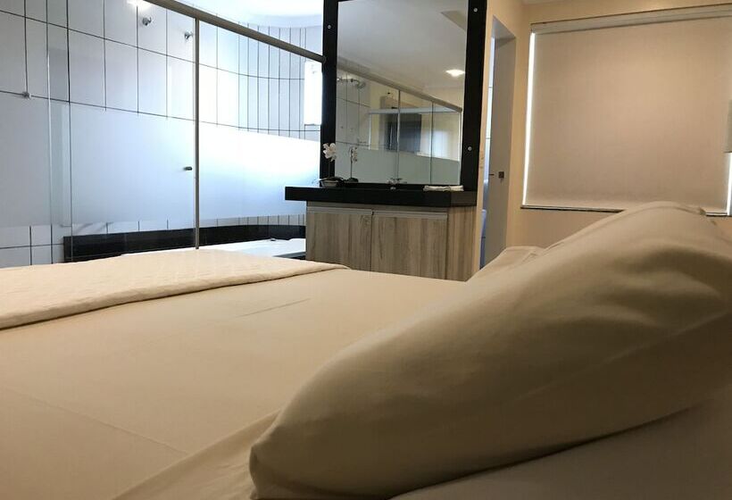 Aki Hotel E Restaurante