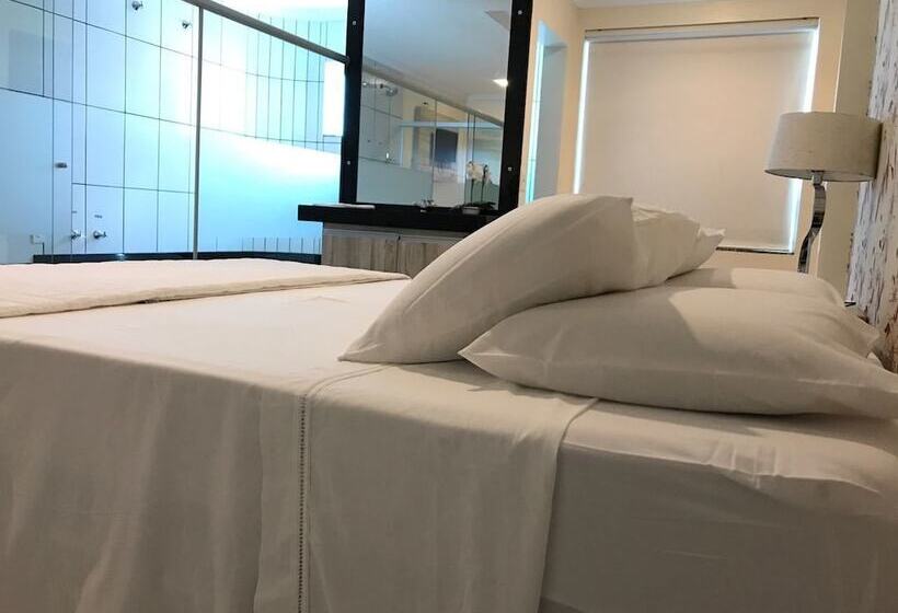 Aki Hotel E Restaurante