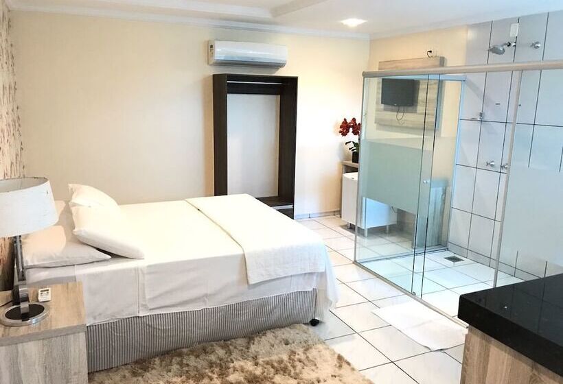 Aki Hotel E Restaurante