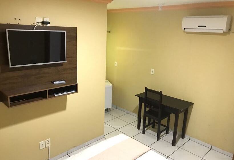 Aki Hotel E Restaurante