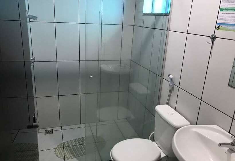 Aki Hotel E Restaurante