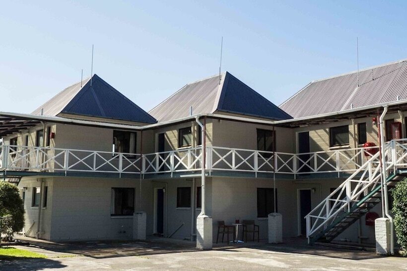 Duvauchelle Seaside Motel