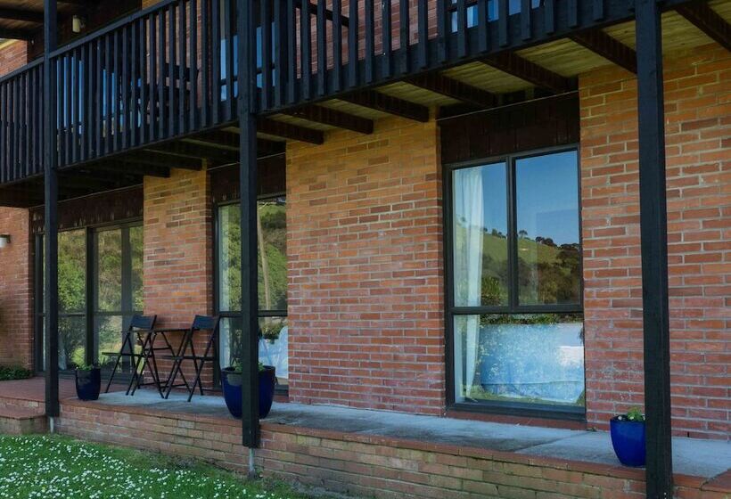 Duvauchelle Seaside Motel