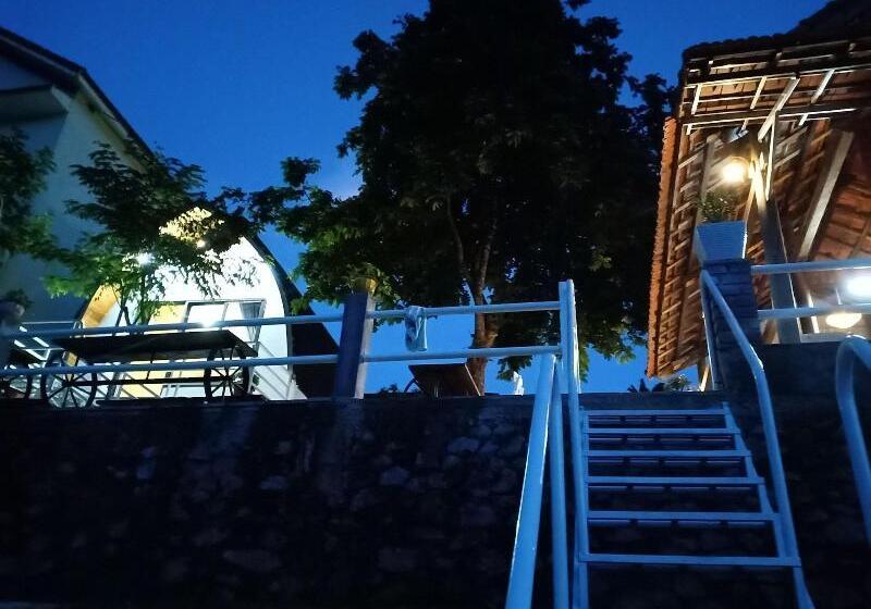 هتل Areca Bungalow