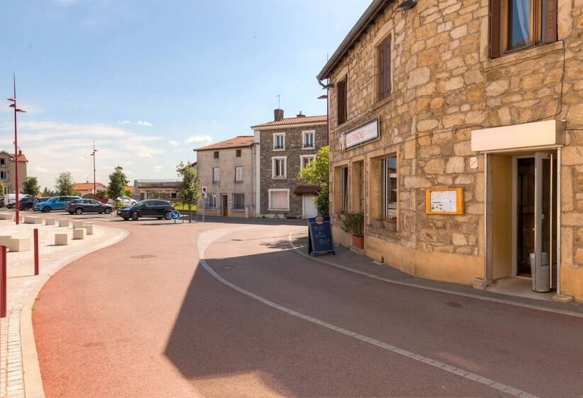 فندق Aux Prisons De Montagny