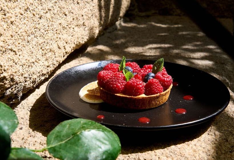 فندق Aux Prisons De Montagny