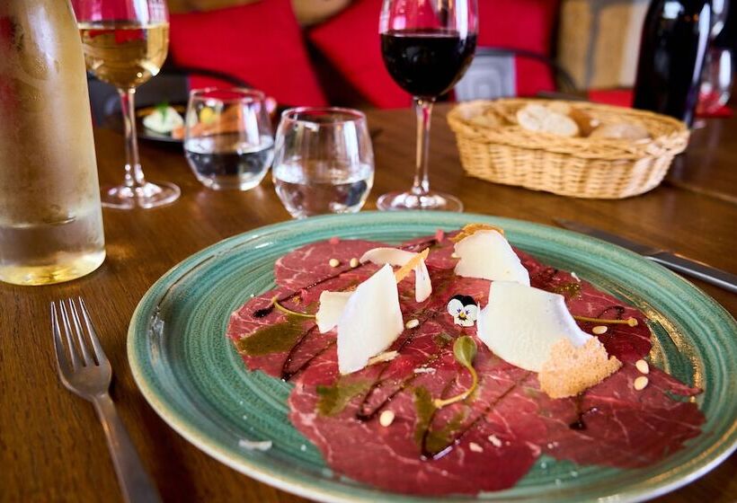 فندق Aux Prisons De Montagny