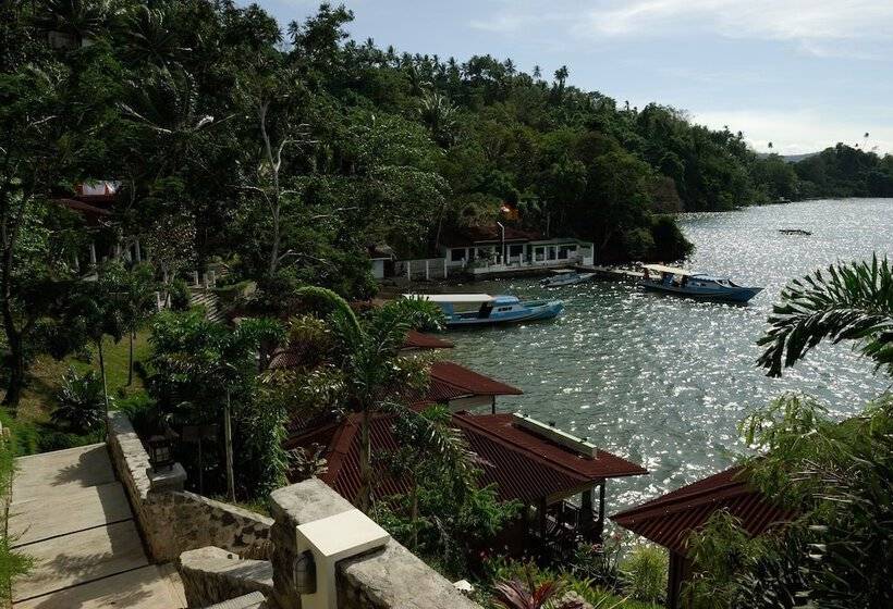 בית מלון כפרי Bastianos Lembeh Dive Resort