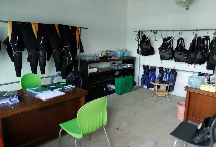 فندق Bastianos Lembeh Dive Resort