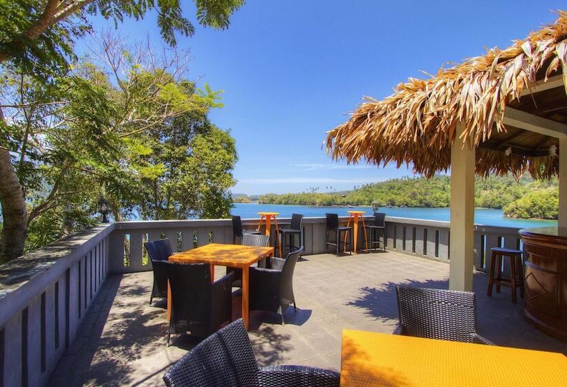 בית מלון כפרי Bastianos Lembeh Dive Resort