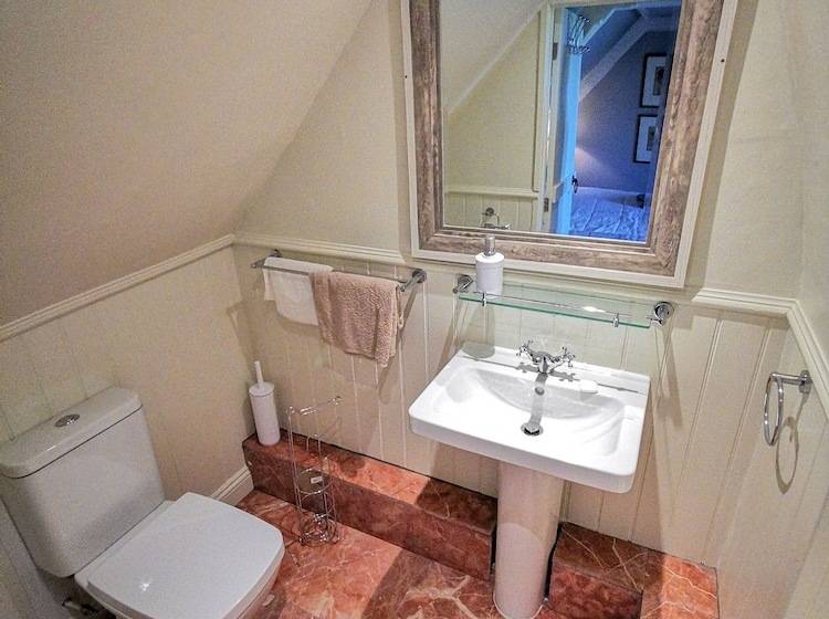 בית מלון כפרי Cedar House Boutique B&b