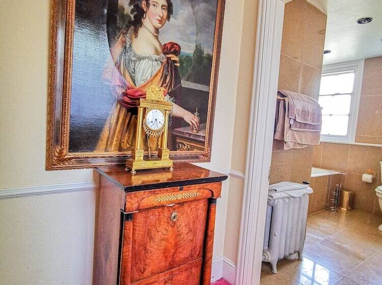 فندق Cedar House Boutique B&b