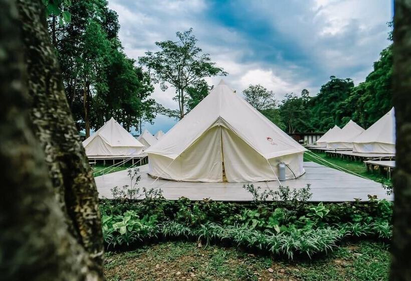 Hotel Chayana Resort