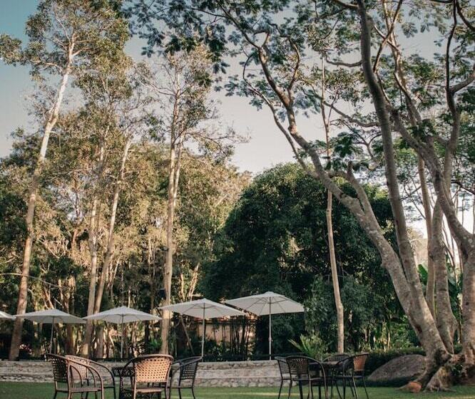 Hotel Chayana Resort