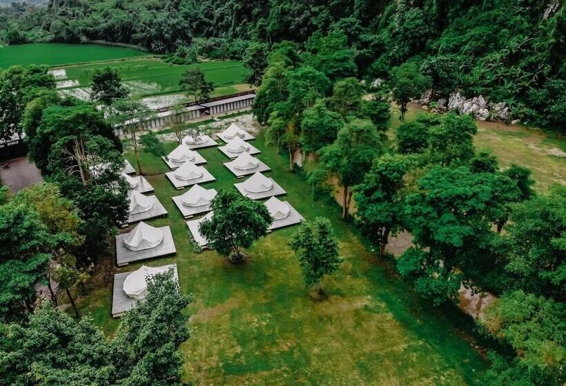 Hotel Chayana Resort