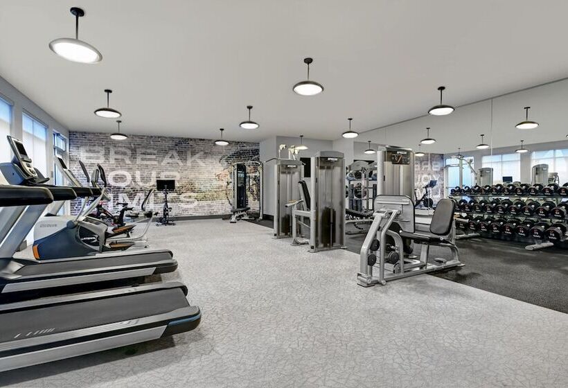 فندق Courtyard By Marriott Hamilton