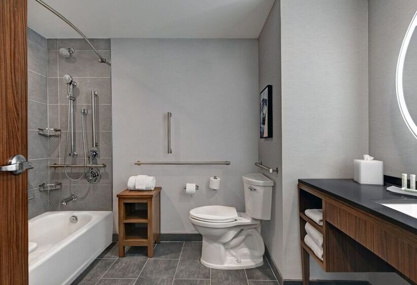 فندق Courtyard By Marriott Hamilton