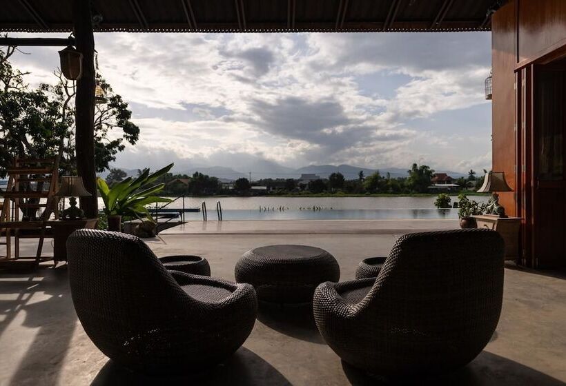 ホテル Doi Inthanon Riverside Resort