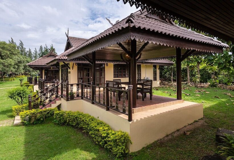 ホテル Doi Inthanon Riverside Resort