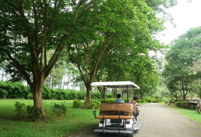 ホテル Doi Inthanon Riverside Resort