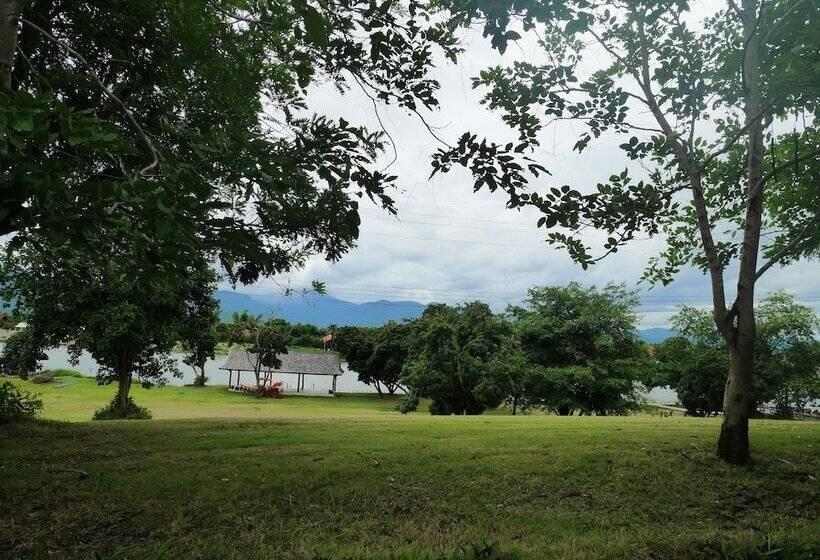 ホテル Doi Inthanon Riverside Resort