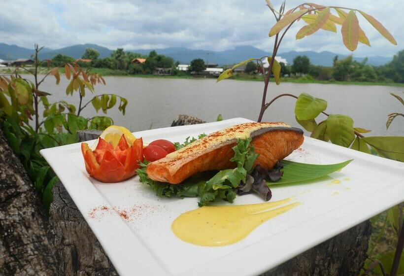 ホテル Doi Inthanon Riverside Resort