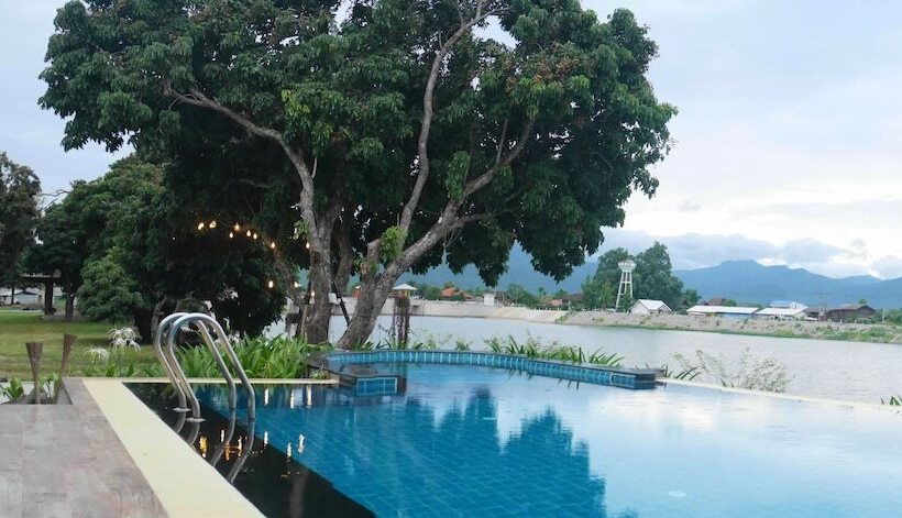 ホテル Doi Inthanon Riverside Resort