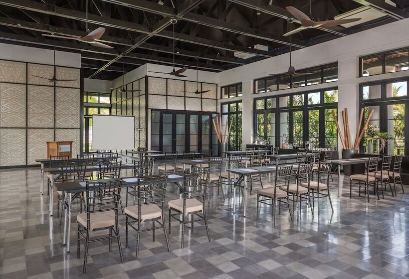 هتل Dusit Thani Lubi Plantation Resort