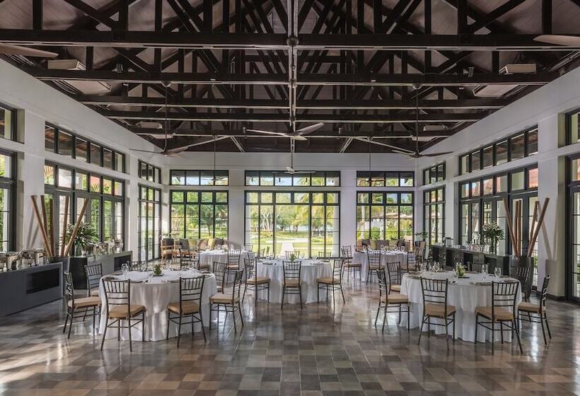 هتل Dusit Thani Lubi Plantation Resort