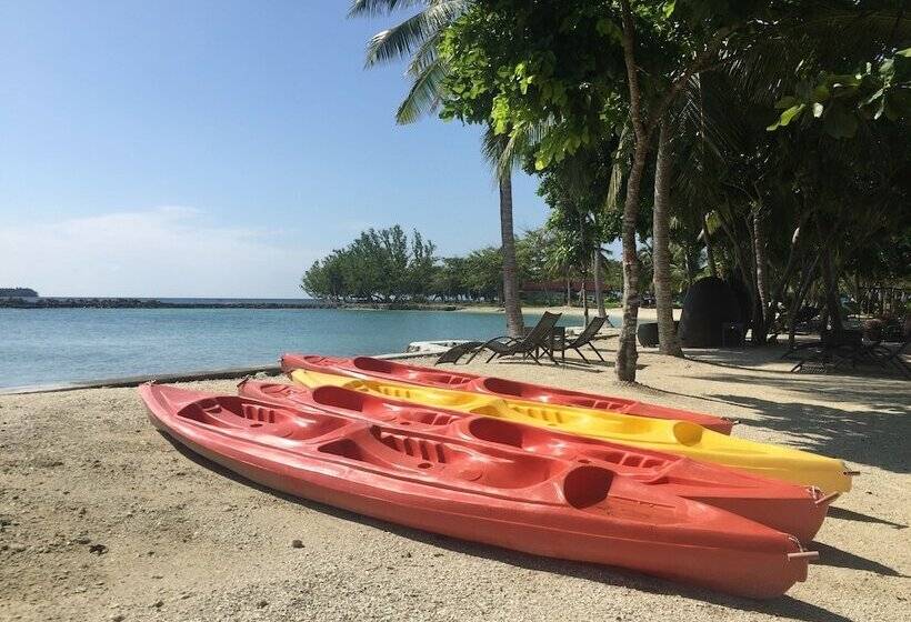 هتل Dusit Thani Lubi Plantation Resort