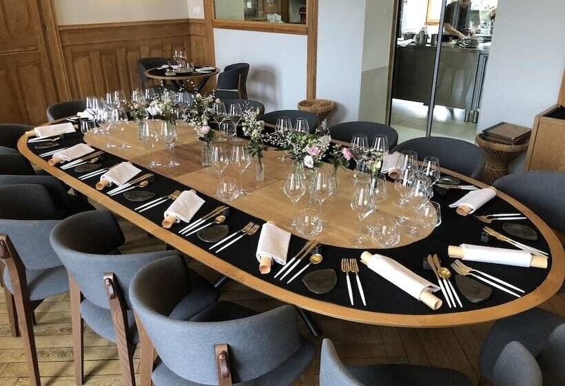 ホテル Eclosion Château Hôtel & Restaurant