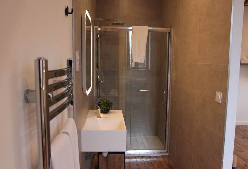 ホテル Eclosion Château Hôtel & Restaurant