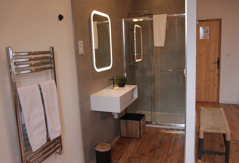 ホテル Eclosion Château Hôtel & Restaurant