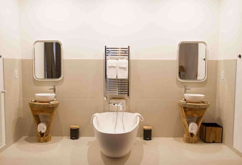 ホテル Eclosion Château Hôtel & Restaurant