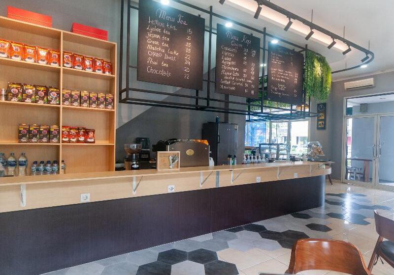 호텔 Ellegan Residence By Oyo Rooms