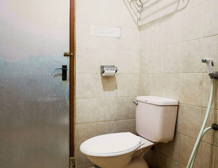 酒店 Spot On 3858 Elsana Transit