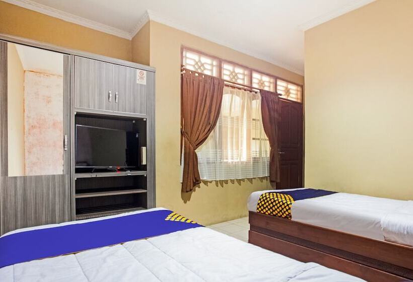 酒店 Spot On 3858 Elsana Transit