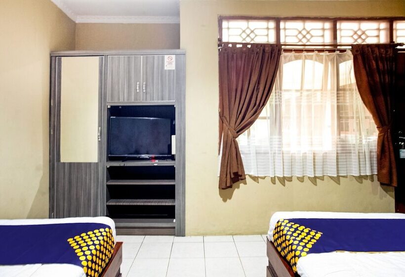 酒店 Spot On 3858 Elsana Transit