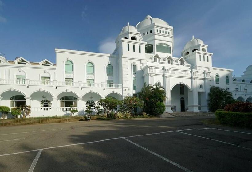 هتل Empire Pacific Castle 龍潭科學園區 六福村 小人國 幼獅工業園區