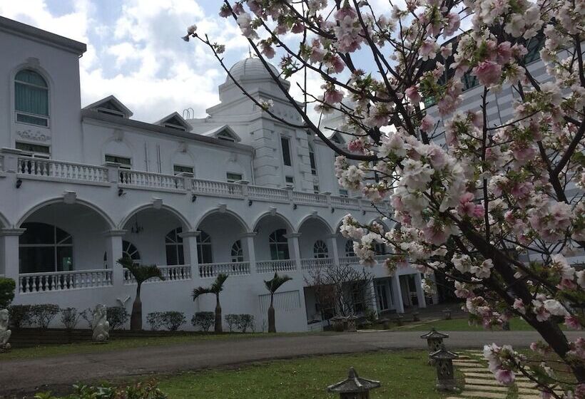 هتل Empire Pacific Castle 龍潭科學園區 六福村 小人國 幼獅工業園區