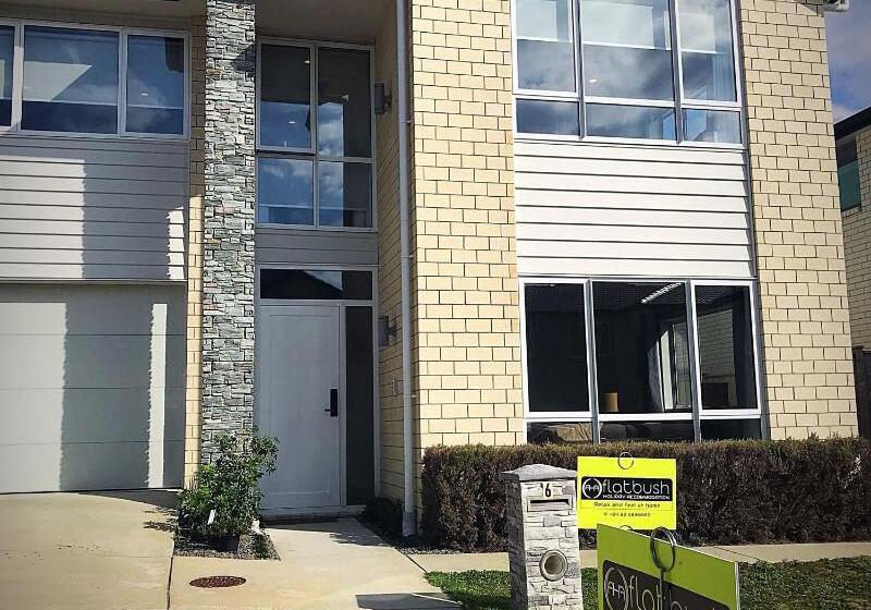 호텔 Flat Bush Holiday Accomodation