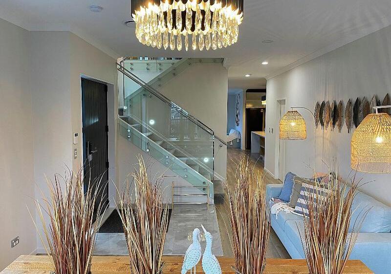 호텔 Flat Bush Holiday Accomodation