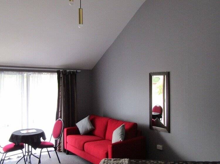 Отель Gateway Motor Lodge