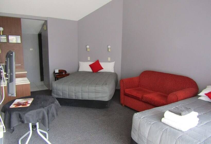 Отель Gateway Motor Lodge