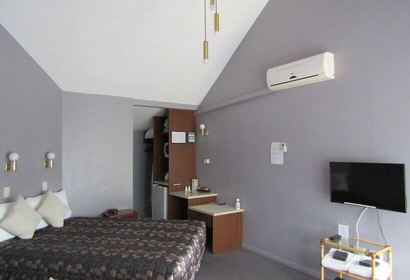 Отель Gateway Motor Lodge