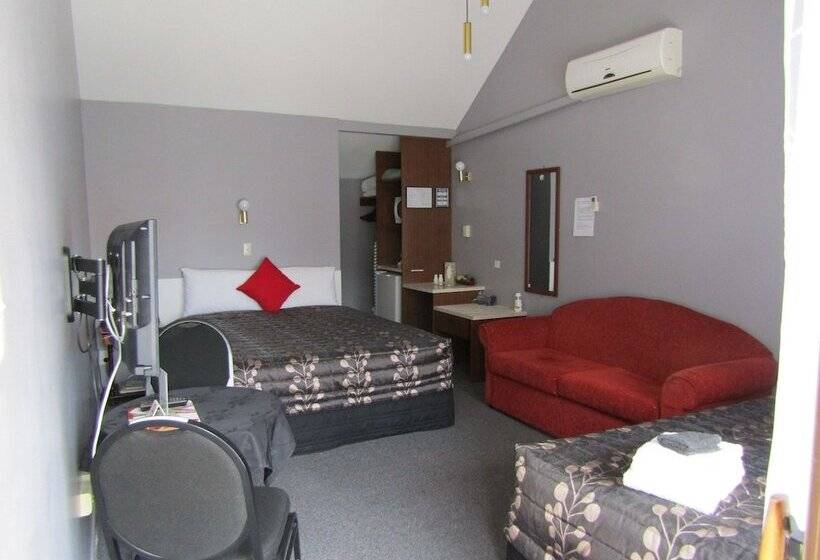 Отель Gateway Motor Lodge