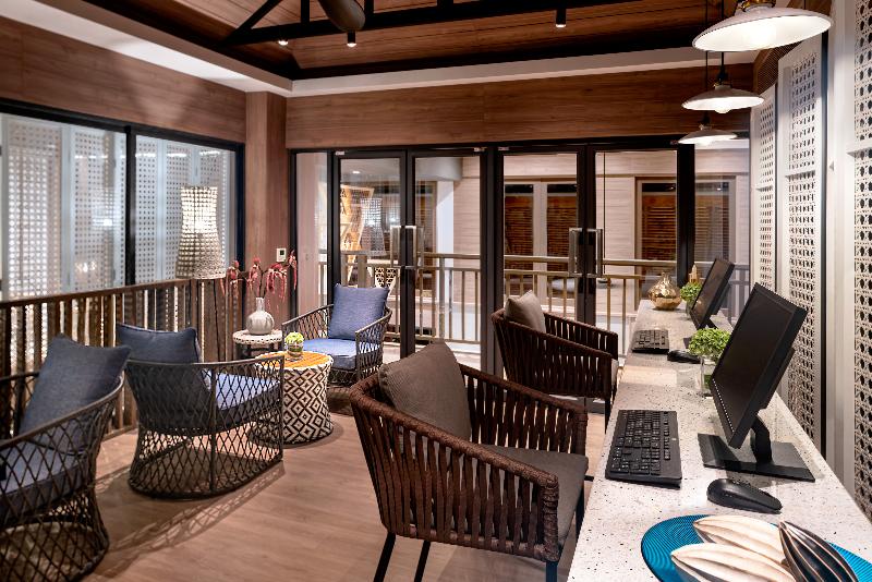 Отель Grand Mercure Khao Lak Bangsak