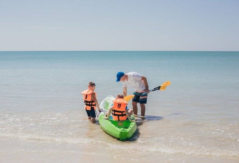 Отель Grand Mercure Khao Lak Bangsak